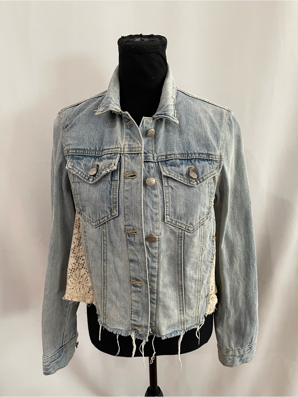 Free People blue Jean jacket lace sides women’s size XS bohemian